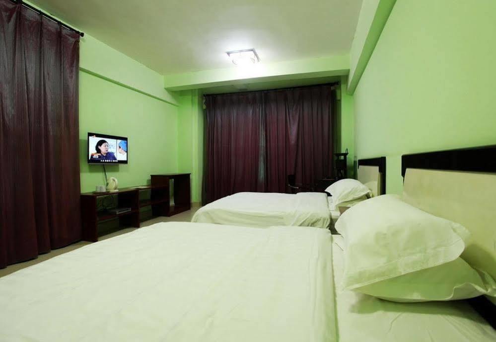 Taohuayuan Apartment Hotel Nanning Exterior photo